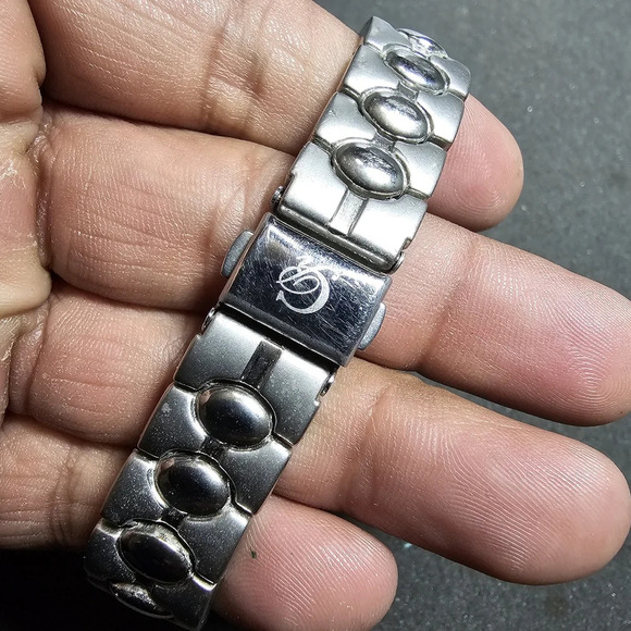 Charles Raymond Ladies Fashion Quartz Watch Silver Tone Working Y2k Style Watch - Picture 8 of 10